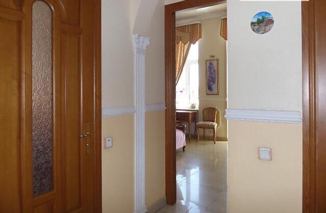 Beautiful Apartment In The Center Of Vínnytsia Exterior foto