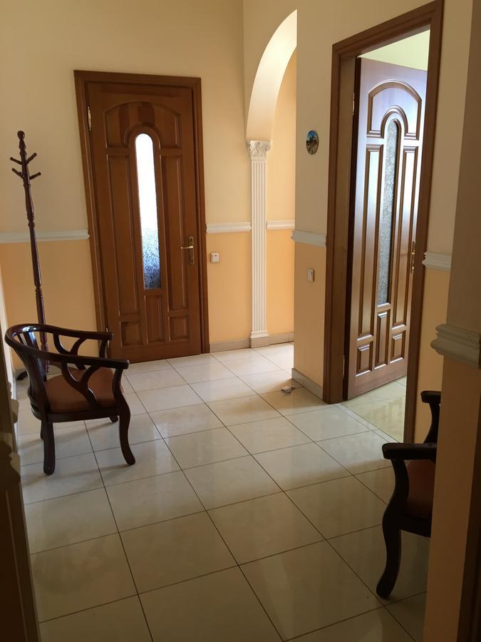 Beautiful Apartment In The Center Of Vínnytsia Exterior foto
