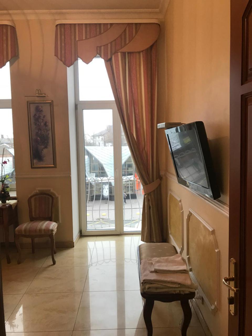 Beautiful Apartment In The Center Of Vínnytsia Exterior foto
